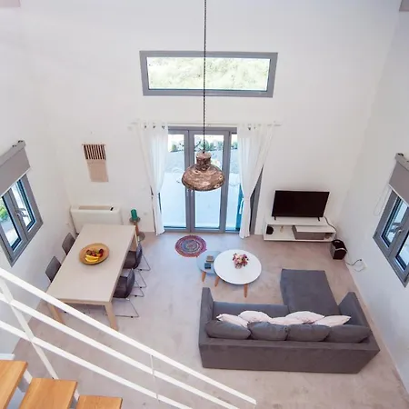 Laura_sea View_house *